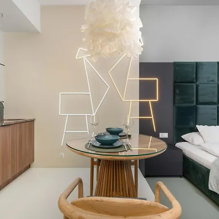 Stylish With Pool And Viewing Terrace In Hanza Tower By Renters *