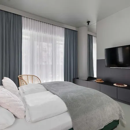 Apartment Stylish With Pool And Viewing Terrace In Hanza Tower By Renters Stettin