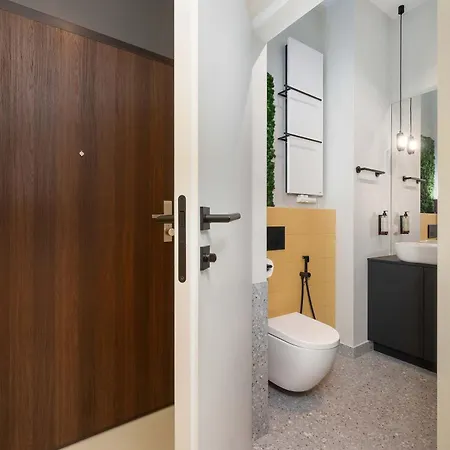 Stylish With Pool And Viewing Terrace In Hanza Tower By Renters *