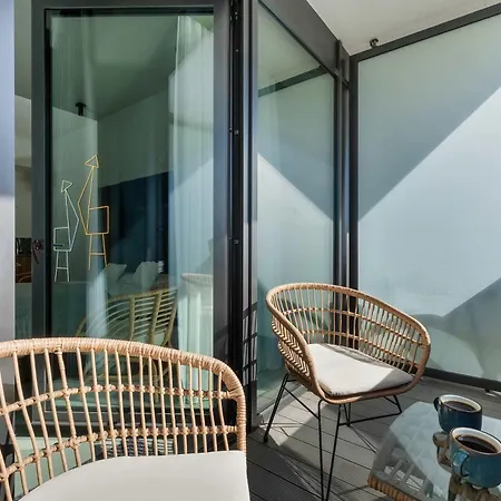 Stylish With Pool And Viewing Terrace In Hanza Tower By Renters